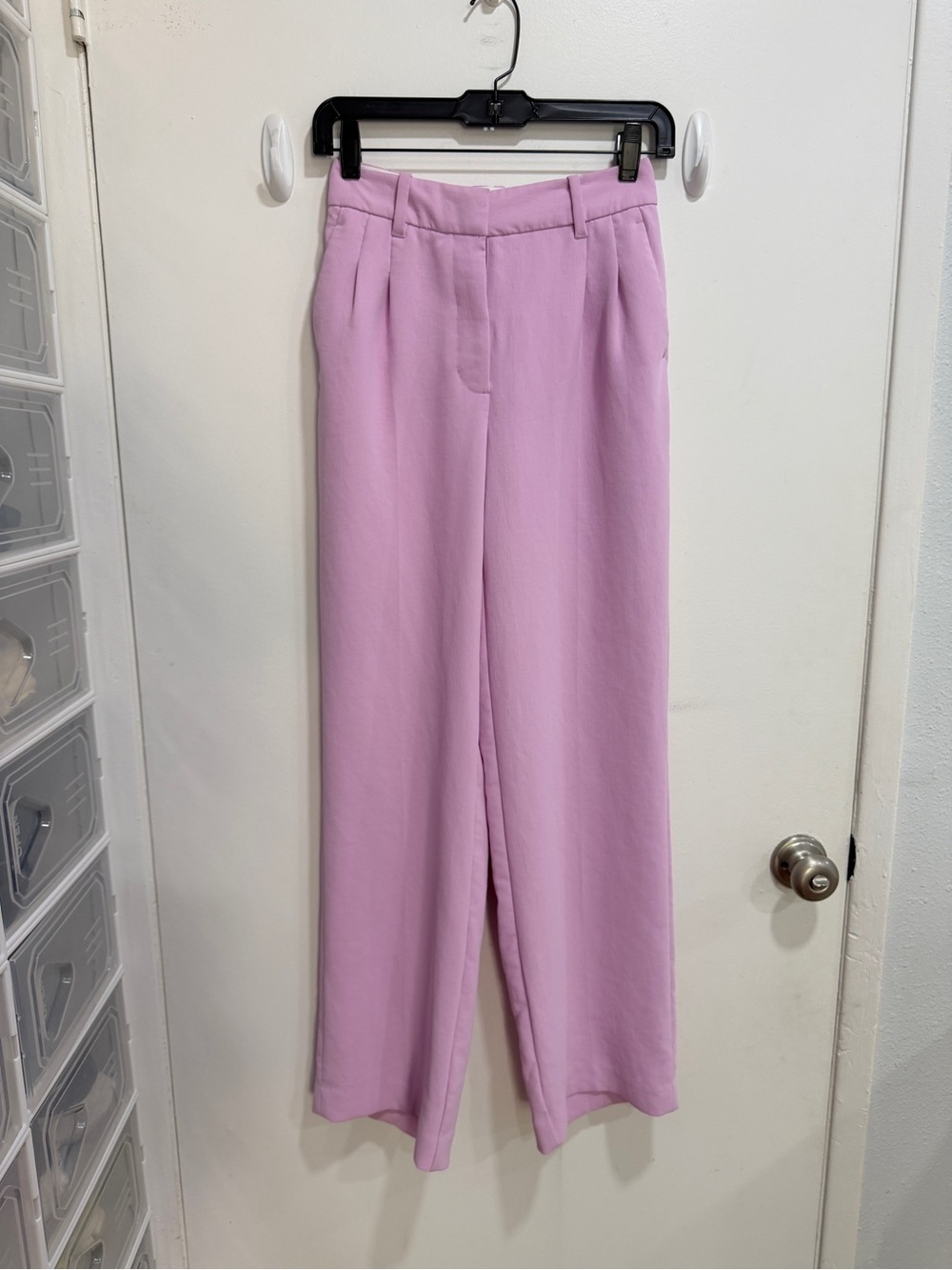 Aritzia High-Rise Wide-Leg Pants in Lavender Pink